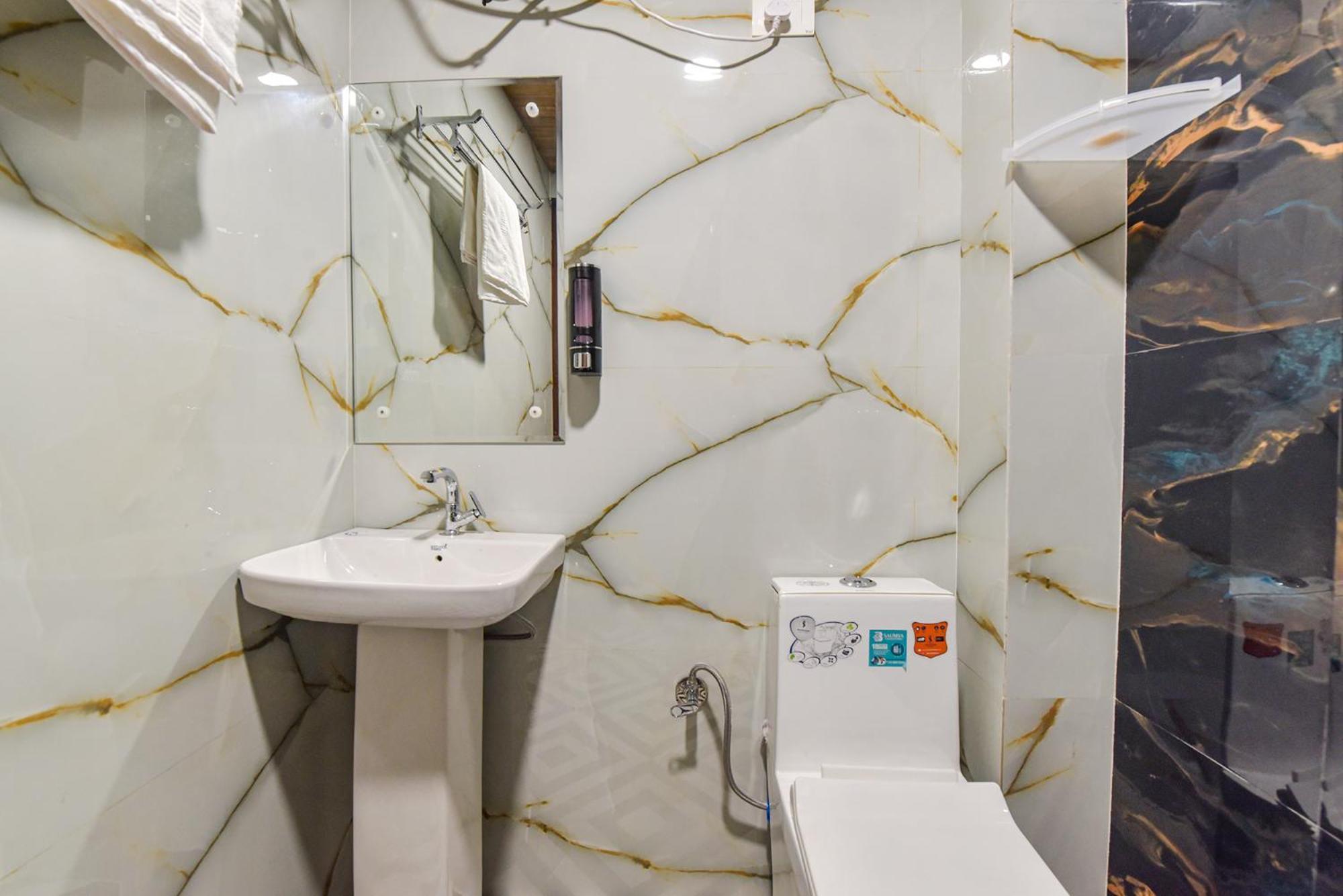 Fabhotel Blooming Beds Pearl Джайпур Екстериор снимка