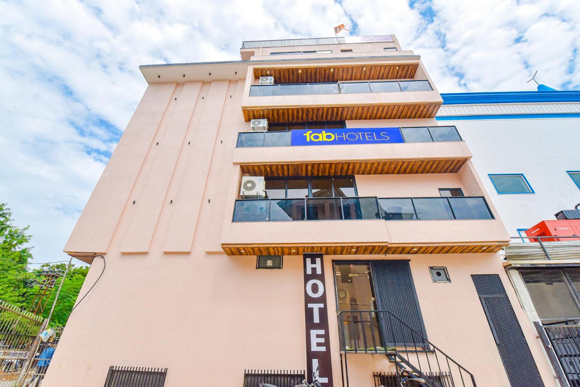 Fabhotel Blooming Beds Pearl Джайпур Екстериор снимка